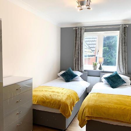 An Entire 2Beds, 2Bathrooms, Free Wifi, Free Parking, Risinghurst, Oxford Exterior foto